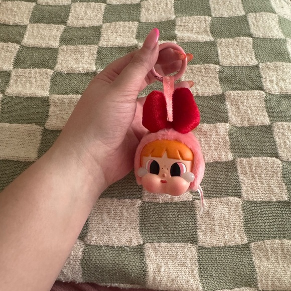 Pop Mart CRYBABY x Powerpuff Girls Series Blossom Vinyl Face Plush - Picture 3 of 4